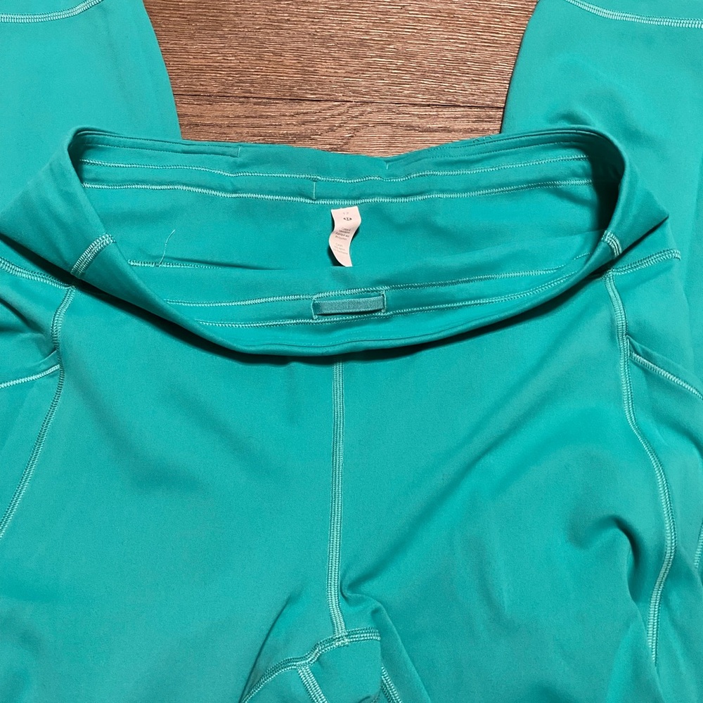 Lululemon invigorate crop 23”